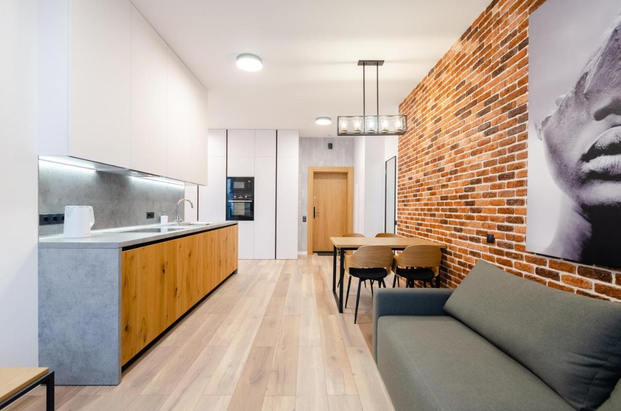Petrovdom 160-161-166-3A-3B-131A-104A In Beautiful Apartments In Rc "Yaroslaviv Grad" Kiev Ngoại thất bức ảnh